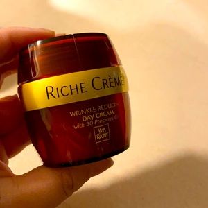 Riche Creme wrinkle reducing ray cream